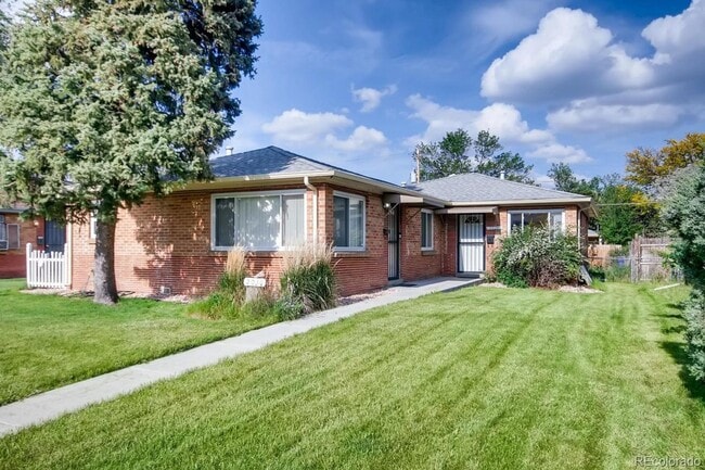 property at 2028 Perry St