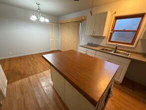 513 Dawn Ave in Danville, IL - Building Photo - Building Photo