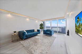 1717 N Bayshore Dr in Miami, FL - Building Photo