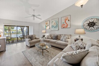822 Gulf Pavillion Dr in Naples, FL - Building Photo - Building Photo
