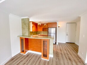 2 E Oak St in Chicago, IL - Building Photo - Building Photo