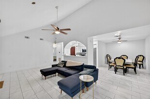 11230 Bandlon Dr in Houston, TX - Building Photo
