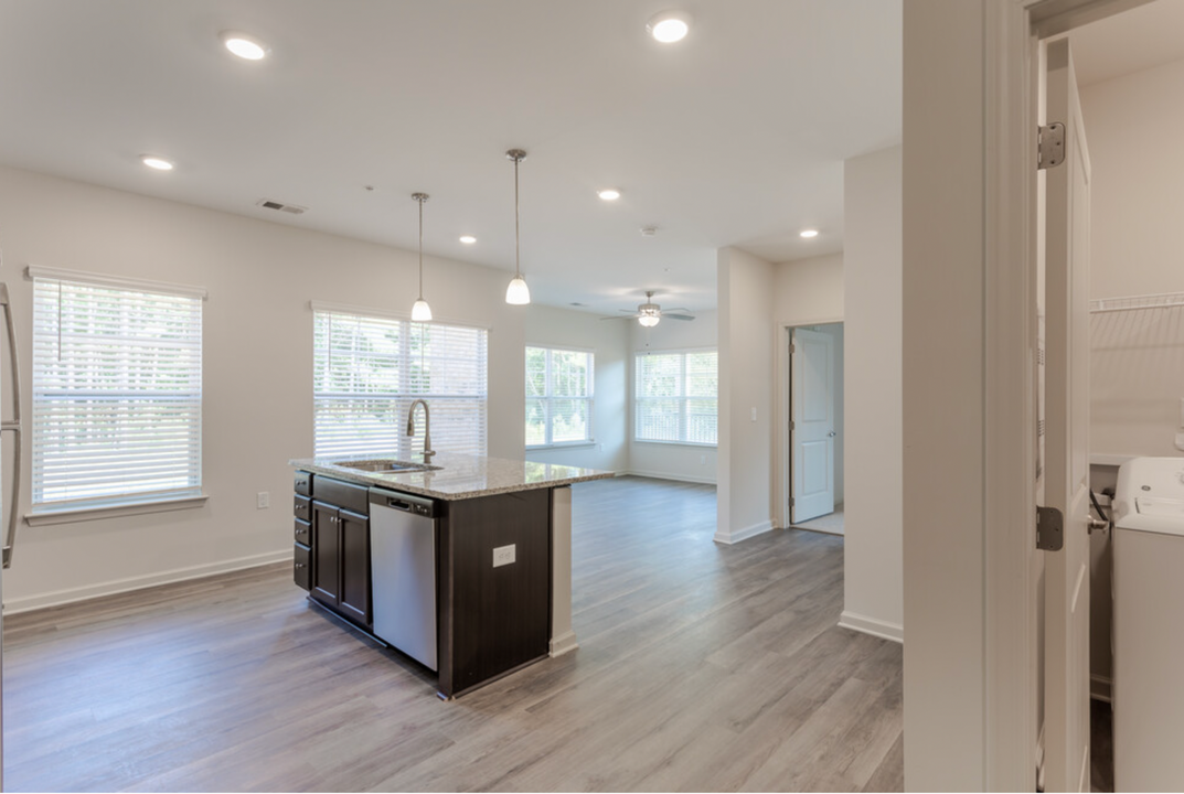 100 Grove Cir in Lillington, NC - Building Photo