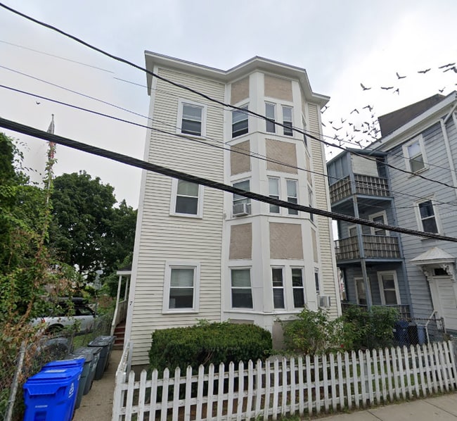 7 Bynner St, Unit 1 in Boston, MA - Building Photo - Building Photo