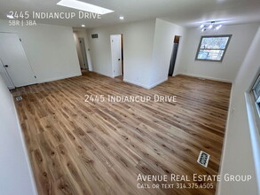 2445 Indiancup Dr in Florissant, MO - Building Photo - Building Photo