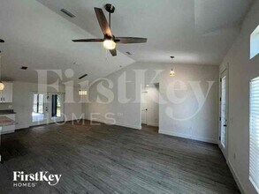 7411 Wycliff Dr in Port Charlotte, FL - Building Photo - Building Photo