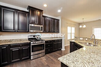 3303 Major Samuals Way in Charlotte, NC - Building Photo - Building Photo