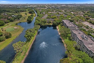 4091 Cypress Reach Ct, Unit 106 in Pompano Beach, FL - Building Photo - Building Photo