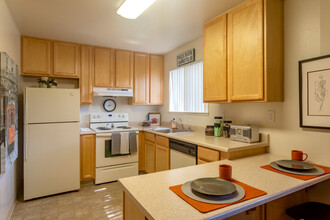 Cherrywood Apartments in San Jose, CA - Building Photo - Interior Photo