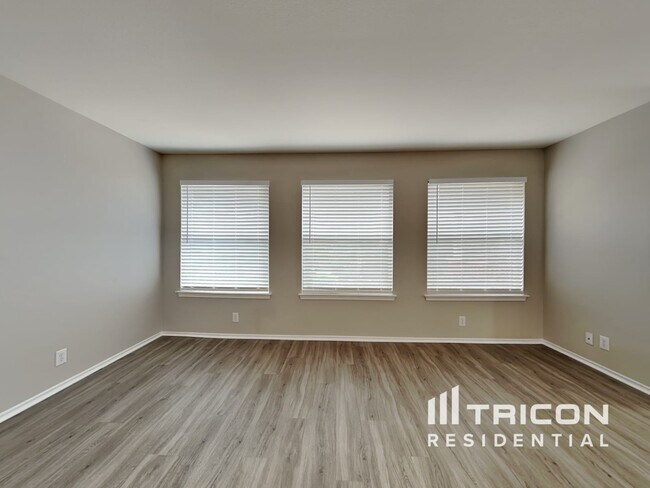 227 Rock Springs Dr in New Braunfels, TX - Building Photo - Building Photo