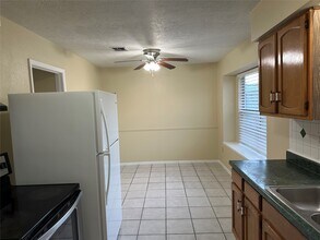 11511 Misty Glen Ln in Houston, TX - Building Photo - Building Photo