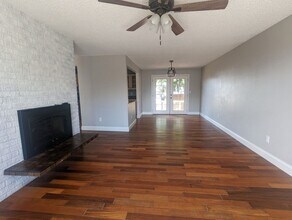 1506 Almira Ct in Bremerton, WA - Foto de edificio - Building Photo