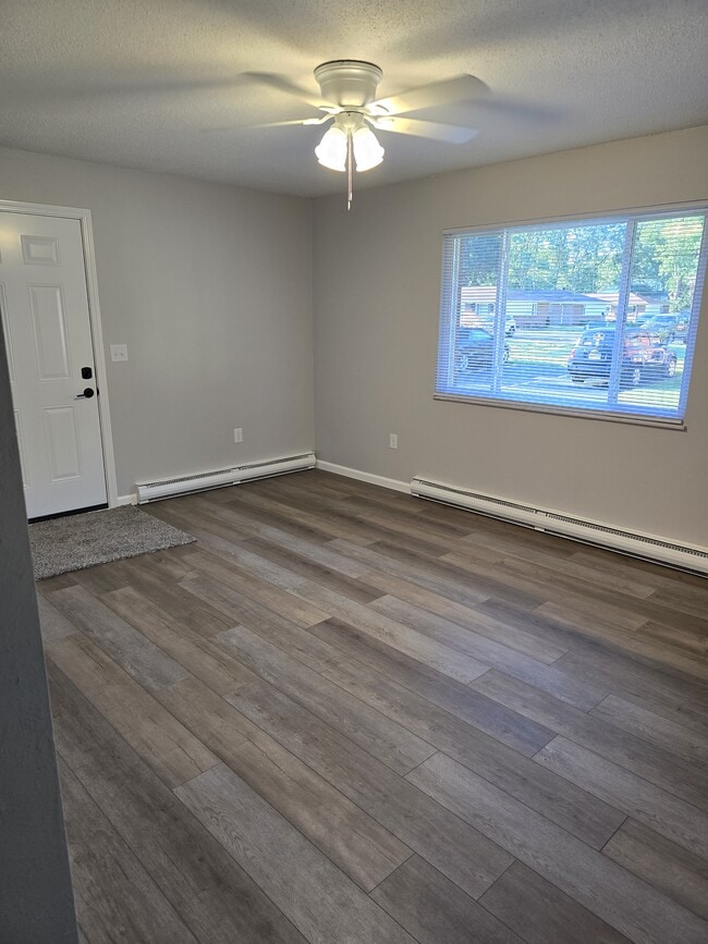 5856 Acres Rd, Unit 6B in Sylvania, OH - Building Photo - Building Photo