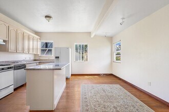 1431 Linden St in Oakland, CA - Building Photo - Building Photo