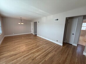 11015 Golf Crest Dr in Sappington, MO - Building Photo - Building Photo