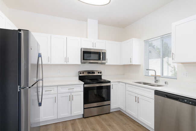 4th Avenue Homes
