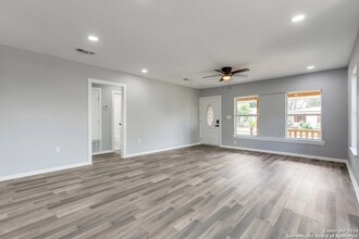 259 Drake Ave in San Antonio, TX - Building Photo - Building Photo
