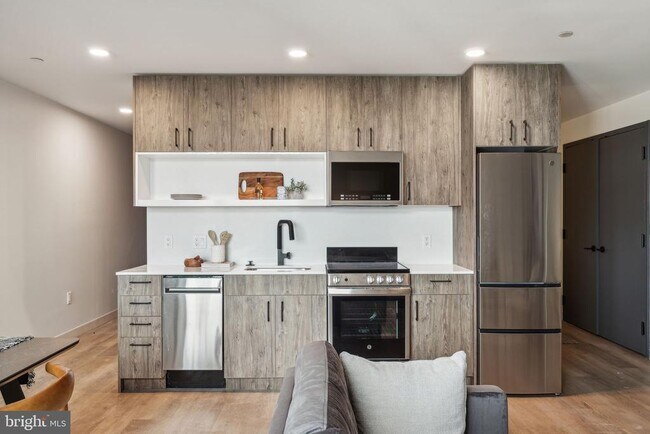 property at 1122 Frankford Ave