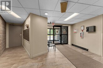17-217 Eldon Hall Pl in Kingston, ON - Building Photo - Building Photo
