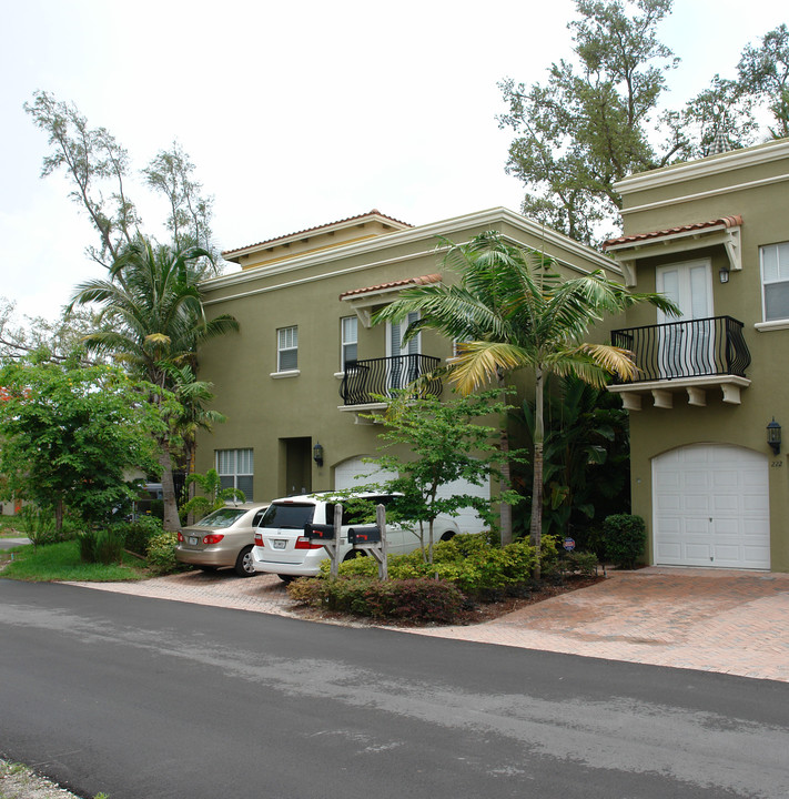 830 Middle St in Fort Lauderdale, FL - Building Photo