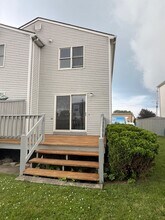 17 Public St in East Providence, RI - Foto de edificio - Building Photo