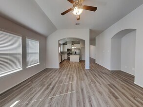 1610 Diamond Mountain Dr in Rosharon, TX - Building Photo - Building Photo