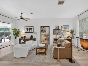 357 Waterford Cir W in Tarpon Springs, FL - Building Photo - Building Photo