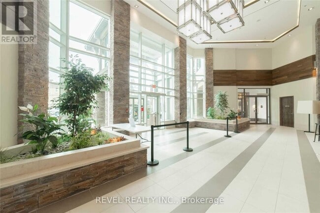 1215 Bayly St in Pickering, ON - Building Photo - Building Photo