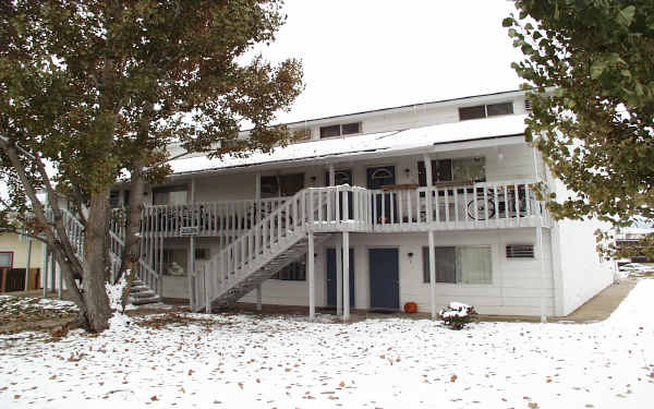 2229 Collyer St in Longmont, CO - Foto de edificio