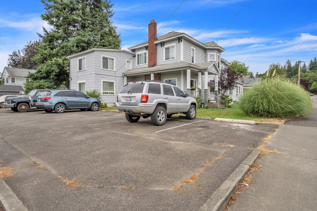 Gateway Apartments in Shelton, WA - Building Photo