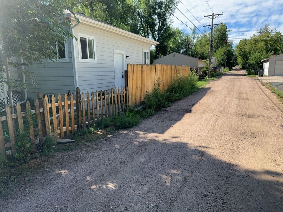 1410 17th St in Greeley, CO - Building Photo
