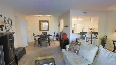 lake azzure apartments