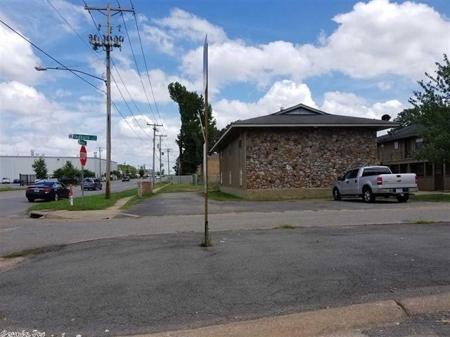 Phoenix Place in Little Rock, AR - Foto de edificio