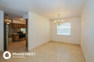 142 Springwood Dr in Daytona Beach, FL - Foto de edificio - Building Photo