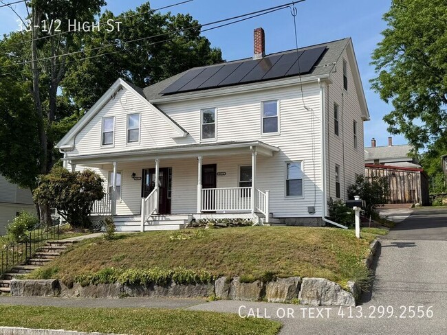 property at 33 1/2 High St