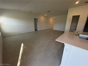 3809 20th St SW in Lehigh Acres, FL - Building Photo - Building Photo