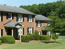 Lake Hill Apartments