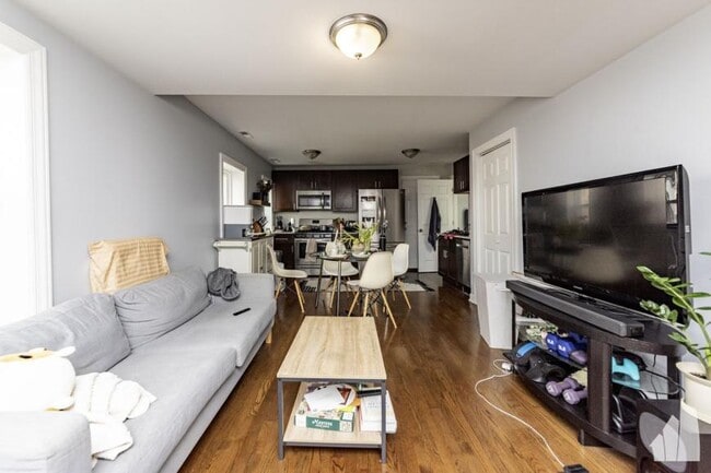 property at 2335 W Moffat St