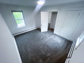 157 Cherry St in Naugatuck, CT - Foto de edificio - Building Photo