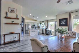 323 W Love Rd in San Tan Valley, AZ - Building Photo - Building Photo