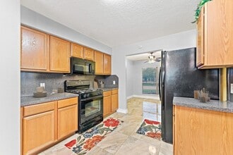 11622 Silent Elm St in Houston, TX - Building Photo - Building Photo