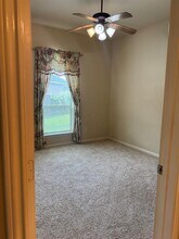 5551 Linden Rose Ln in Sugar Land, TX - Foto de edificio - Building Photo