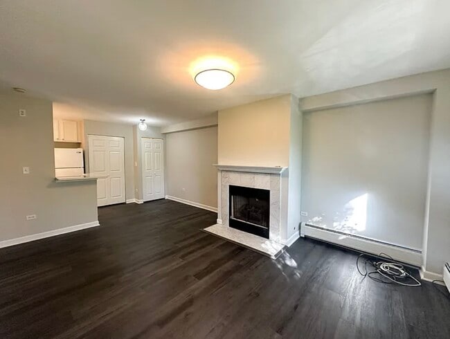 900 W Fullerton Ave, Unit 4H in Chicago, IL - Building Photo - Building Photo