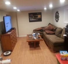 5608 N Marmora Ave, Unit 1 in Chicago, IL - Foto de edificio - Building Photo