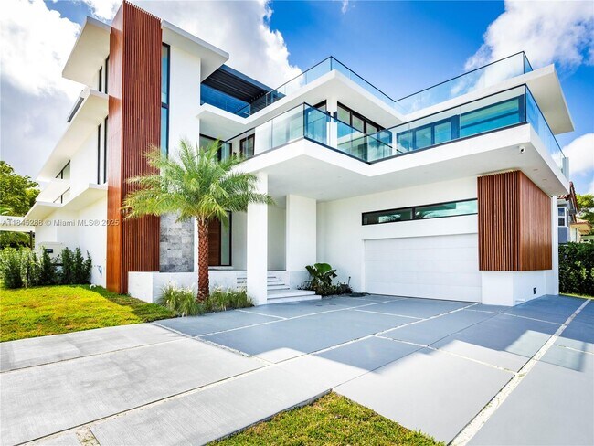 1248 NE 89th St in Miami, FL - Building Photo - Building Photo