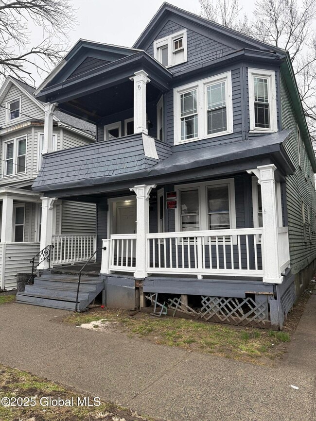 541 Washington Ave in Albany, NY - Building Photo - Building Photo
