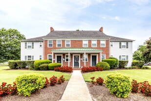Sterling Oaks Apartments in Norfolk, VA - Building Photo