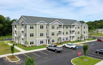 Trail Run Apartments in Vernon, CT - Foto de edificio - Building Photo