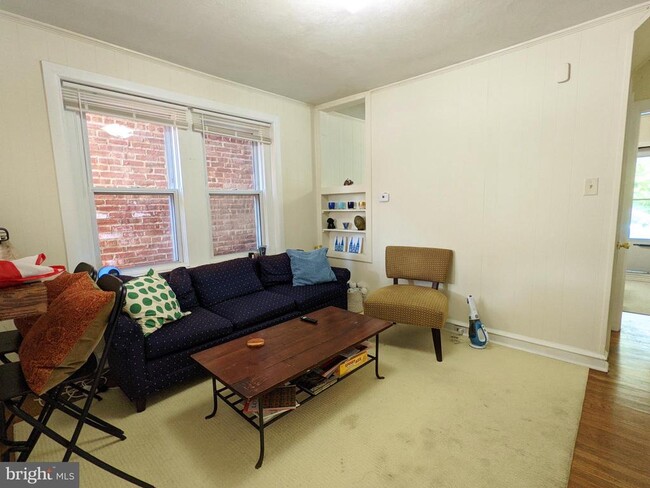 728 W Railroad Ave in Bryn Mawr, PA - Building Photo - Building Photo