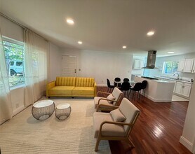 1285 NE 103rd St in Miami Shores, FL - Building Photo - Building Photo